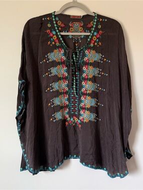 Women’s Johnny Was gray Embroidered Boho Peasant Blouse size medium